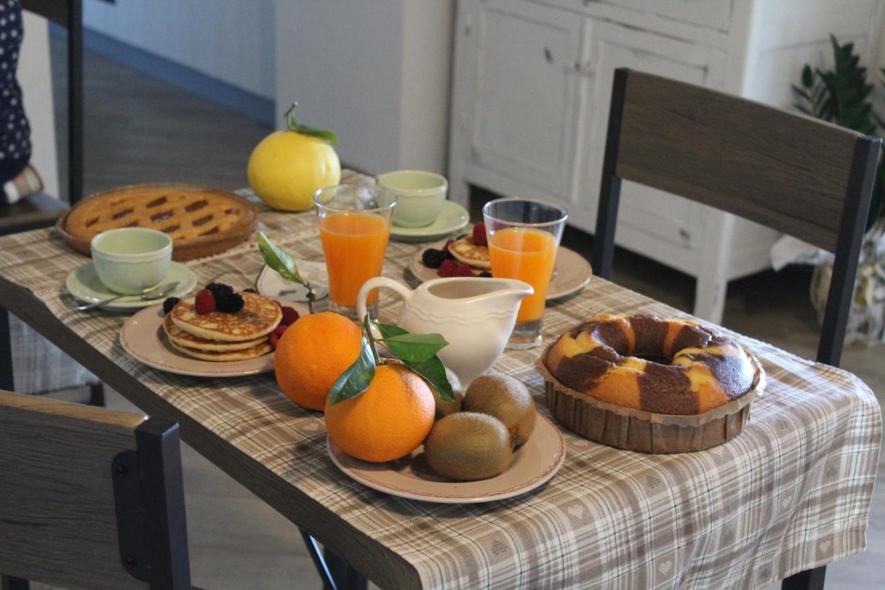 Bed and Breakfast Domu Virginia Кастиадас Экстерьер фото